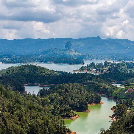 Cabanas Refugio Himalaya Guatapé Exteriör bild