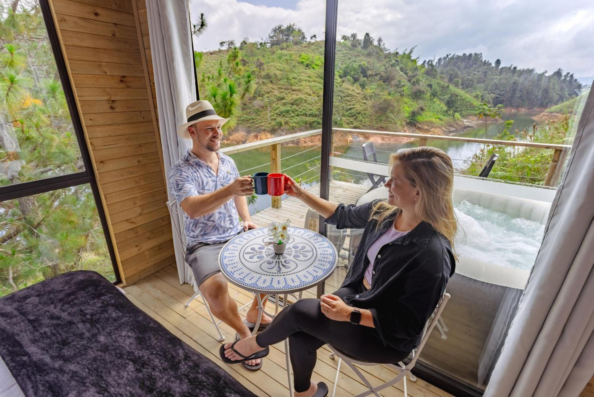 Cabanas Refugio Himalaya Guatapé Exteriör bild
